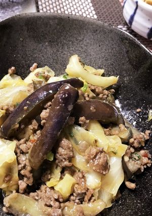 ミンチで♡ナスとキャベツの甘辛味噌炒め♪-レシピのメイン写真