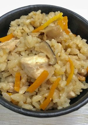 簡単『鶏肉の炊き込みご飯』-レシピのメイン写真