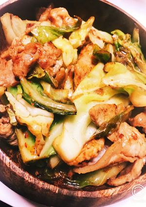 簡単。つまみでも◯。キャベツと肉の炒め物-レシピのメイン写真