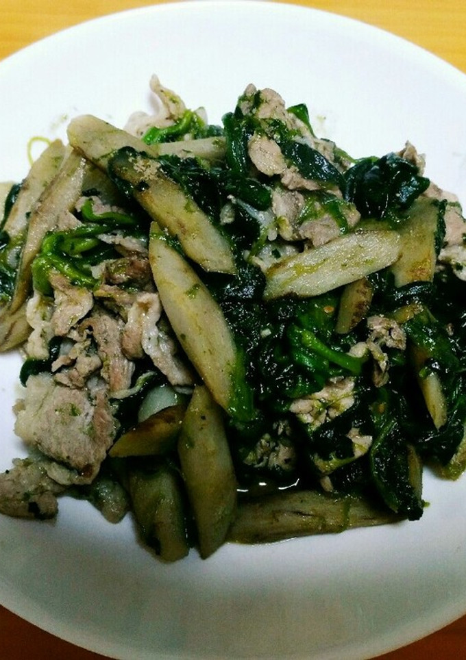 ほうれん草ごぼうと豚肉の焼き肉のﾀﾚ炒め-レシピのメイン写真