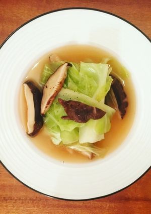 しいたけバターとキャベツのスープ-レシピのメイン写真