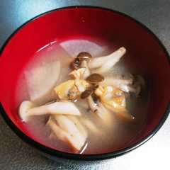 รูปของ 簡単☆きのことアサリの味噌汁