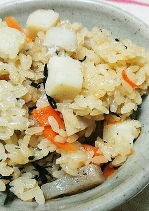 とろ～り☆里芋の炊込みご飯-レシピのメイン写真