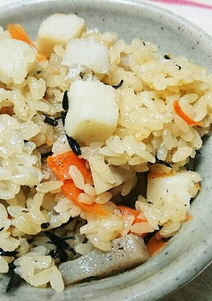 とろ～り☆里芋の炊込みご飯-レシピのメイン写真