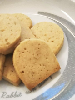 簡単幼児のおやつ!ゴマときな粉のクッキー-レシピのメイン写真