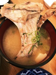 マグロのかまの味噌汁-レシピのメイン写真