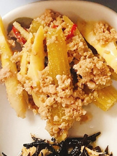 ふきと細竹の水煮でひき肉と煮物に-レシピのメイン写真