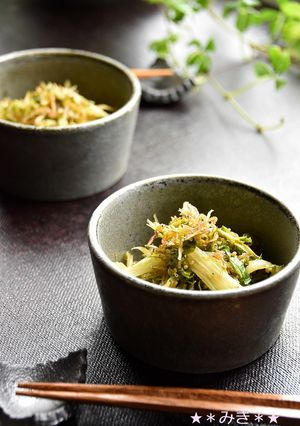 箸休めに♪セロリの葉としらす干しの炒め物-レシピのメイン写真