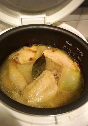 簡単！コラーゲン！炊飯器で手羽先スープ-レシピのメイン写真