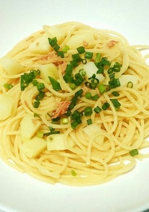 新じゃがと鮭フレークの醤油バタースパ♪-レシピのメイン写真