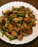 お弁当に！しめじと鶏照焼き甘辛炒め！