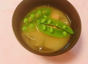 ☆スナップエンドウ☆＋で春のお味噌汁-レシピのメイン写真