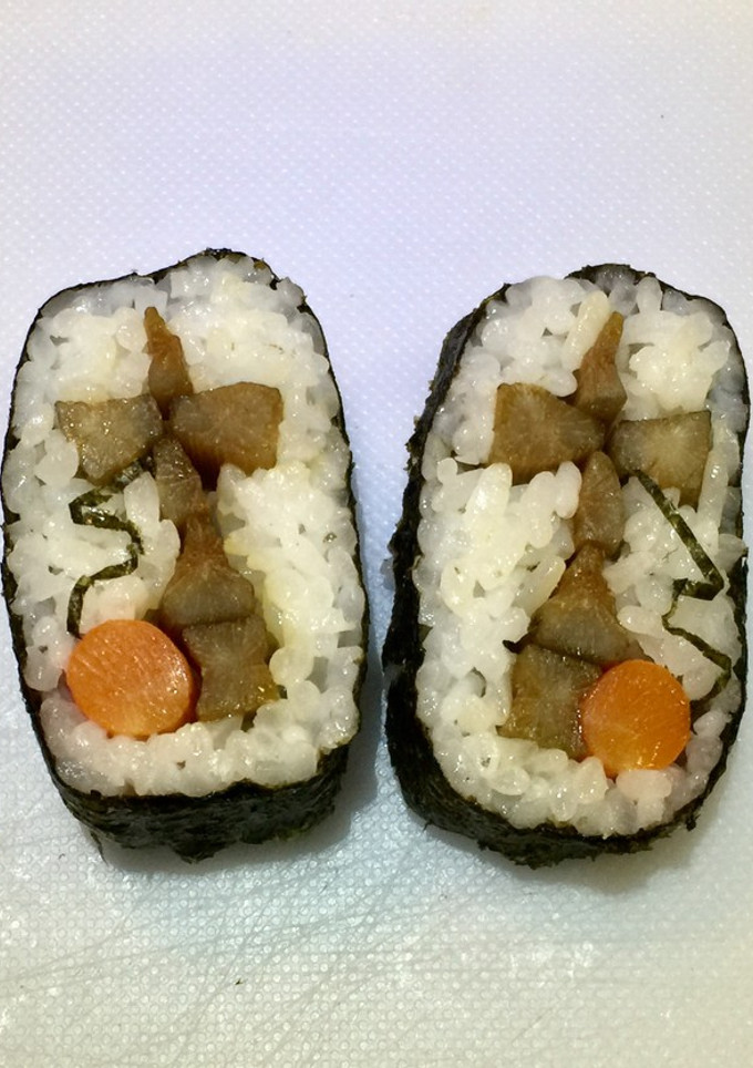 寿司型・模様巻き(ごぼうでけん玉)-レシピのメイン写真