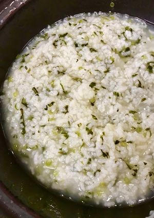 体を綺麗に！春菊の優しいおかゆ-レシピのメイン写真