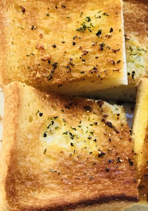 食パン☆ガーリック・バタートースト-レシピのメイン写真