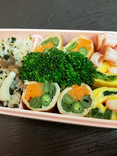 簡単❤お弁当に❤いんげんと人参の肉巻き-レシピのメイン写真