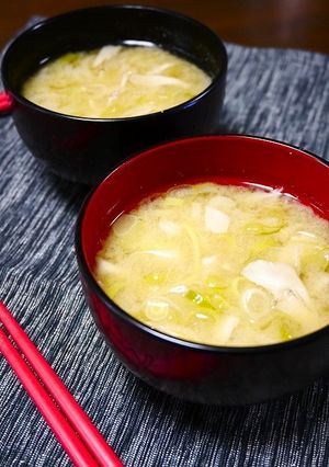 簡単！風邪に☆葱たっぷり舞茸生姜お味噌汁-レシピのメイン写真