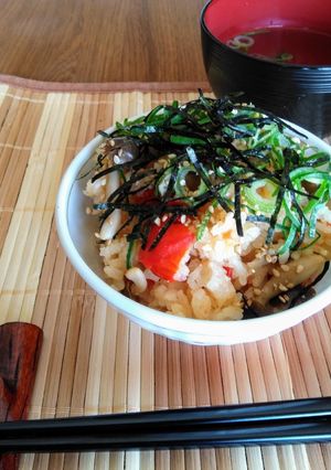 味噌味＊まるごと！トマたま炊き込みご飯-レシピのメイン写真