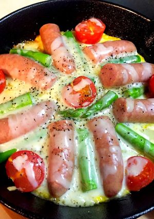 スキレット ソーセージとアスパラチーズ-レシピのメイン写真