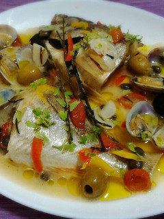 鯛や魚介をフライパンで本格アクアパッツァ-レシピのメイン写真