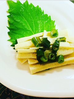 塩酒粕万能ネギ油で♪高野豆腐の押し豆腐風-レシピのメイン写真
