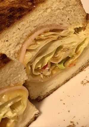 ハムチーズ＆チリマヨレタストーストサンド-レシピのメイン写真