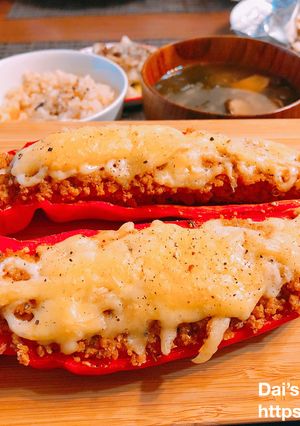 大迫力!ロングスイートペッパーの肉詰め-レシピのメイン写真