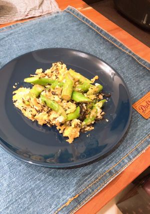 アスパラと塩昆布の卵炒り-レシピのメイン写真