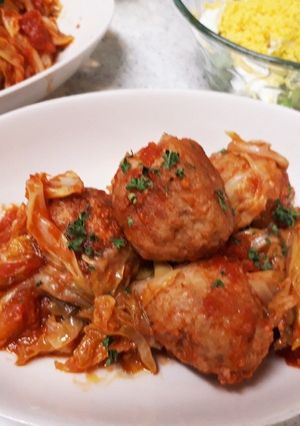 春キャベツとミートボールのトマト煮-レシピのメイン写真