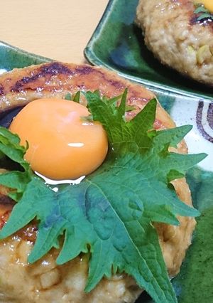 BIG鶏つくねのクレーターに黄身落とし-レシピのメイン写真