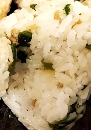 パクパク食べちゃう！蕪の葉でおにぎり♡-レシピのメイン写真