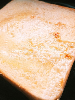 じゅわ〜と甘い♪練乳マーガリントースト-レシピのメイン写真