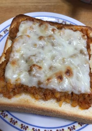 たけのこミートソース☆チーズトースト-レシピのメイン写真