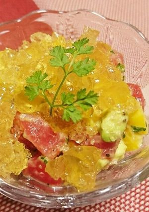 鮪とアボカドのサラダ コンソメジュレ添え-レシピのメイン写真