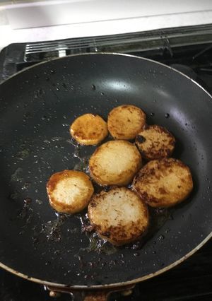 簡単、絶品山芋ステーキにんにく醤油味♬-レシピのメイン写真