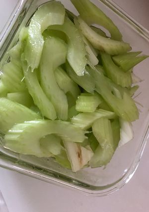 常備菜にも★セロリの甘酢漬け-レシピのメイン写真