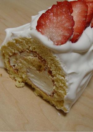 蜂蜜入りロールケーキ(チーズクリーム)-レシピのメイン写真