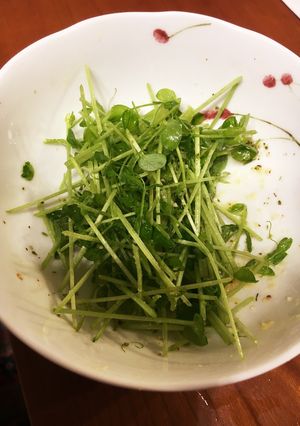 豆苗サラダ-レシピのメイン写真