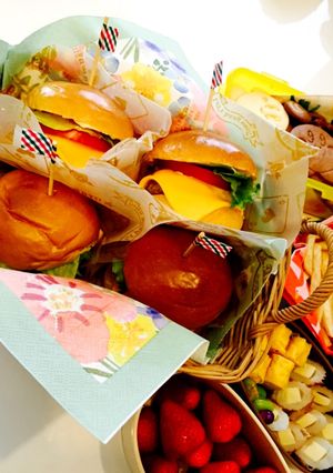 ピクニックに(^-^)！ハンバーガー-レシピのメイン写真
