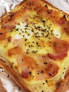朝食に★ベーコンオニオンエッグトースト-レシピのメイン写真