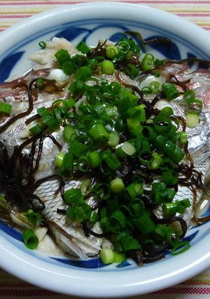 電子レンジで、鯛のあらの塩昆布酒蒸し-レシピのメイン写真