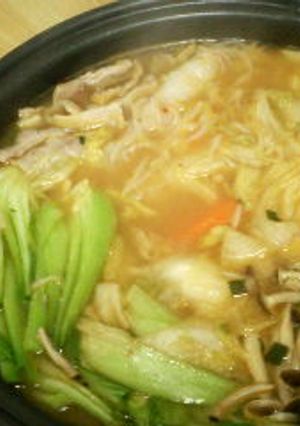 辛ラーメンと酒粕で~キムチ鍋-レシピのメイン写真