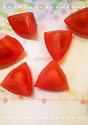 切る位置で簡単！崩れにくいトマトの乱切り-レシピのメイン写真