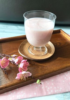 いちごあま酒ラッシー-レシピのメイン写真