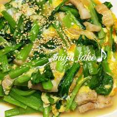 A picture of 小松菜と豚バラ肉の豚骨味風♡玉子とじ♪.
