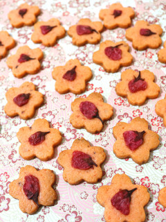 ほんのり塩気が美味しい♪桜クッキー♪-レシピのメイン写真