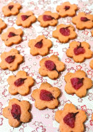 ほんのり塩気が美味しい♪桜クッキー♪-レシピのメイン写真