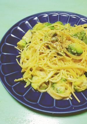 贅沢アボカドのオイチーパスタ-レシピのメイン写真