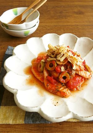 簡単☆鮭とオリーブのトマトバジル煮込み-レシピのメイン写真