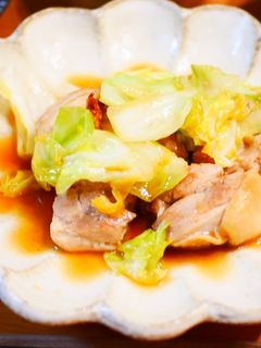 キャベツと鶏モモのめんつゆバター炒め-レシピのメイン写真